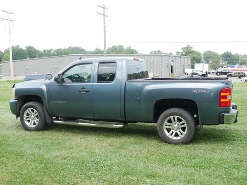 Used 2010 Chevrolet Silverado 1500 LT w/ Power Pack Plus AWD/4WD image 6