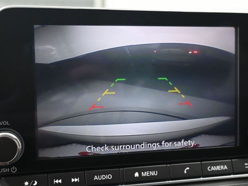 Used 2024 Nissan Rogue SV image 13