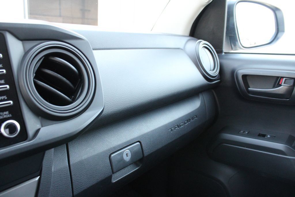 Used 2020 Toyota Tacoma SR AWD/4WD image 18