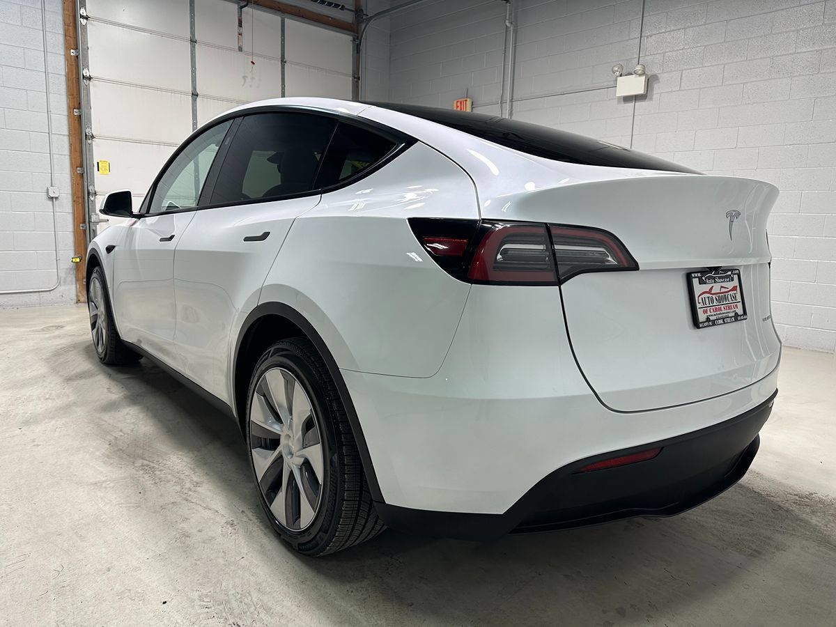 Used 2023 Tesla Model Y AWD image 20