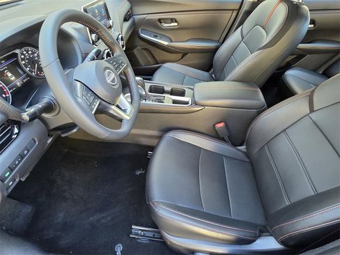 Used 2024 Nissan Sentra SR w/ SR Premium Package image 8