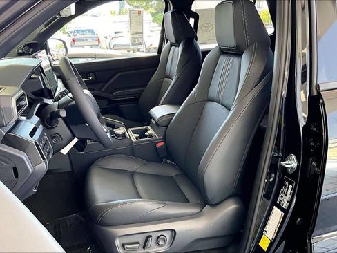 New 2026 Toyota 4Runner Limited AWD/4WD image 9