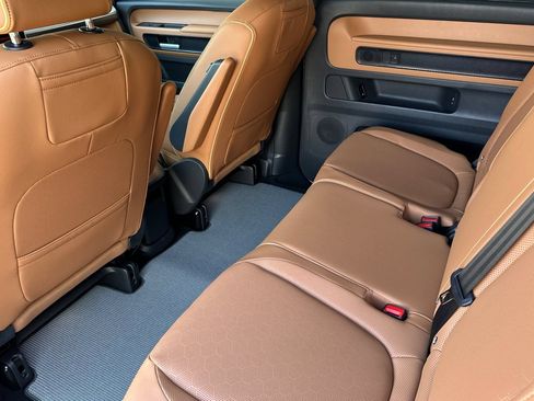 New 2025 Volkswagen ID. Buzz Pro S RWD image 12