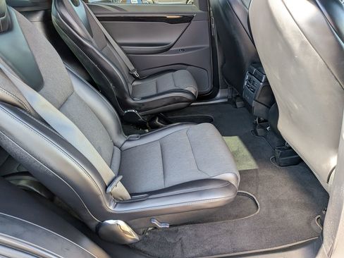 Used 2018 Tesla Model X P100D image 29