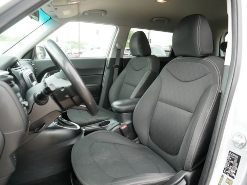 Used 2014 Kia Soul FWD image 14