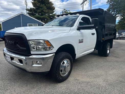 Used 2015 RAM 3500 Tradesman w/ Power & Remote Entry Group image 5