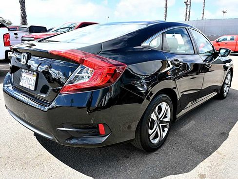 Used 2018 Honda Civic LX image 7