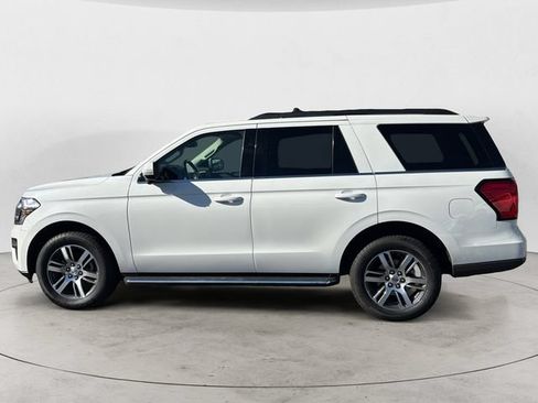Used 2023 Ford Expedition XLT AWD/4WD image 8