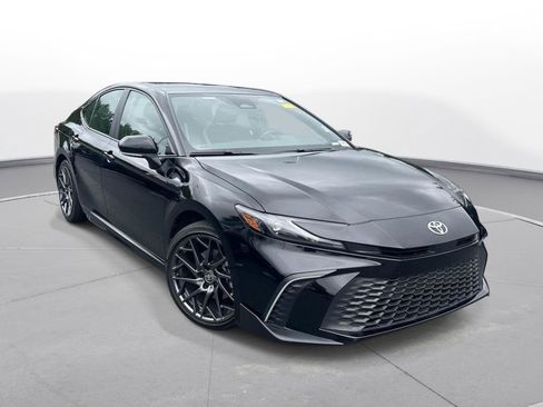 Certified 2025 Toyota Camry SE w/ Convenience Package FWD image 4