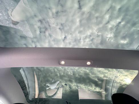 Used 2021 Tesla Model 3 Long Range image 8