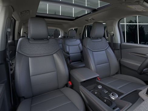 New 2025 Ford Explorer Active w/ Active Comfort Package image 10