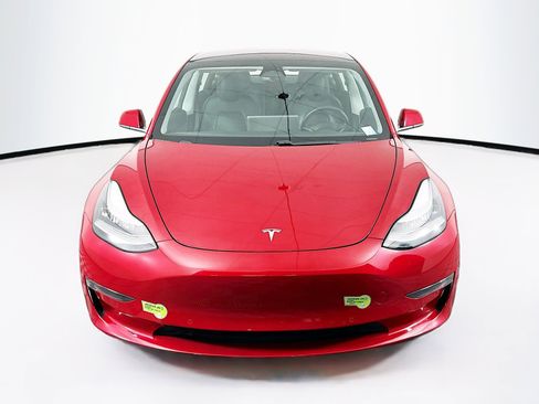 Used 2018 Tesla Model 3 Mid Range image 2