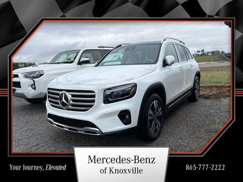 Used 2026 Mercedes-Benz GLB 250 4MATIC image 1