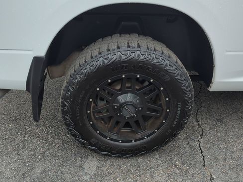 Used 2022 RAM 1500 Express w/ Wheel & Sound Group AWD/4WD image 7
