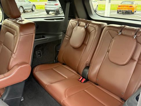 Used 2025 Lincoln Aviator Reserve w/ Equipment Group 201A AWD/4WD image 12