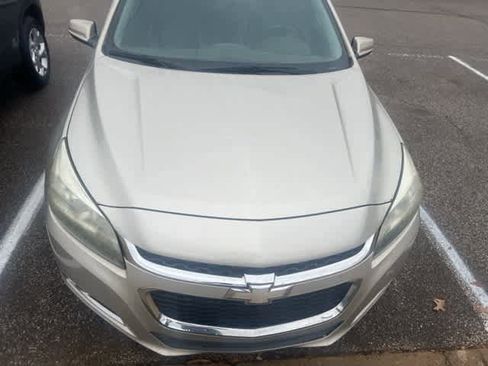 Used 2015 Chevrolet Malibu LT image 4