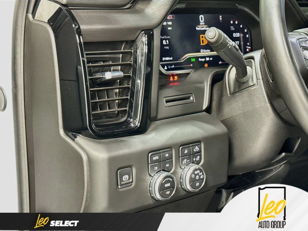Used 2025 GMC Sierra 2500 AT4 AWD/4WD image 13