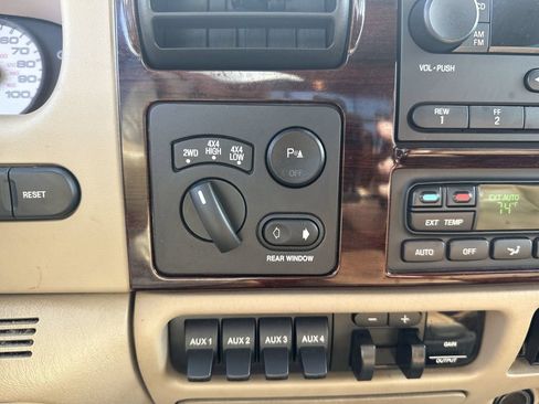 Used 2006 Ford F350 King Ranch AWD/4WD image 24