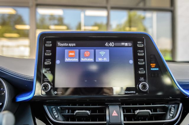 Used 2020 Toyota C-HR XLE FWD image 21