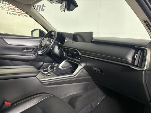 Used 2025 MAZDA CX-90 3.3 Turbo w/ Preferred Package AWD/4WD image 32