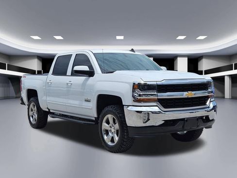 Used 2018 Chevrolet Silverado 1500 LT w/ Texas Edition AWD/4WD image 8