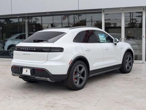 New 2025 Porsche Macan 4S Electric AWD/4WD image 9