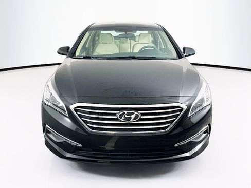 Used 2015 Hyundai Sonata SE image 2