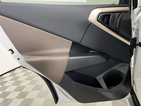 Used 2025 BMW X3 xDrive30i w/ Premium Package image 19