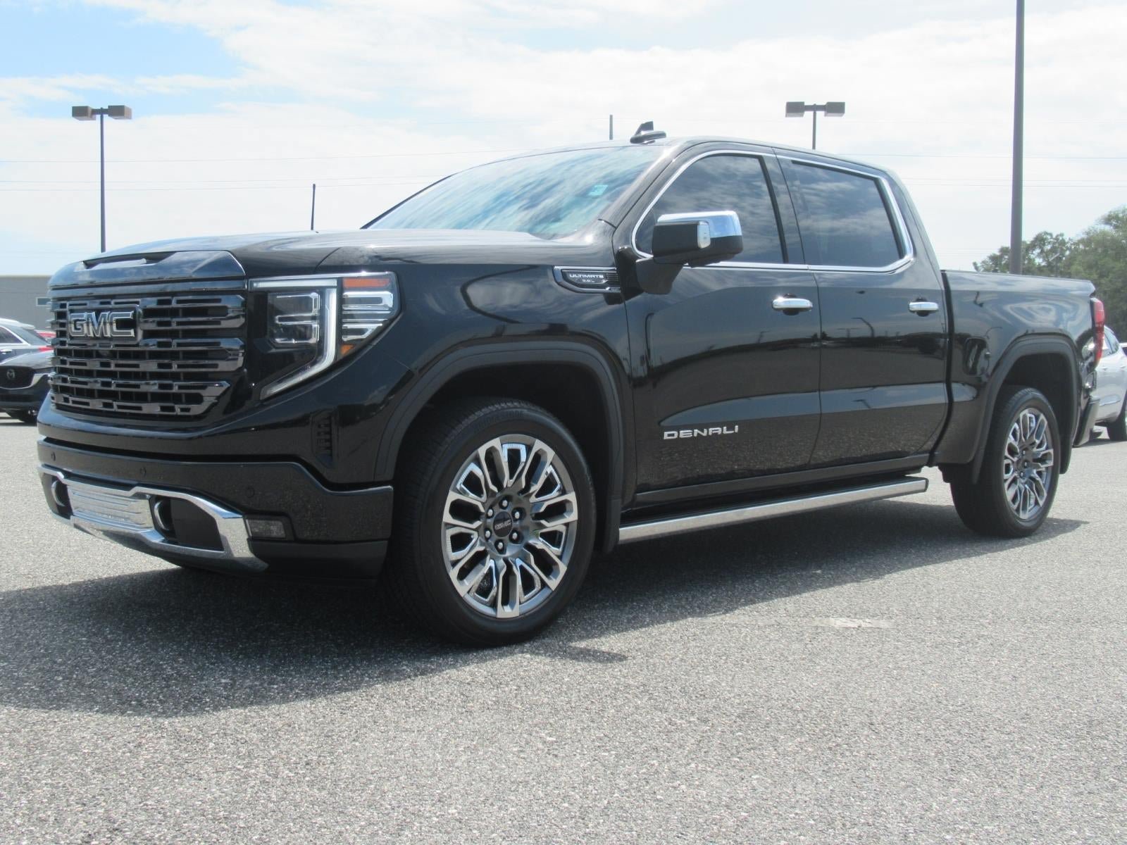 Used 2024 GMC Sierra 1500 Denali Ultimate AWD/4WD image 3