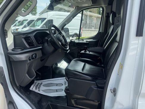 Used 2020 Ford Transit 250 Medium Roof image 9