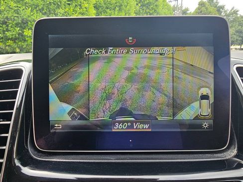 Used 2018 Mercedes-Benz GLE 350 w/ Premium 1 Package image 24