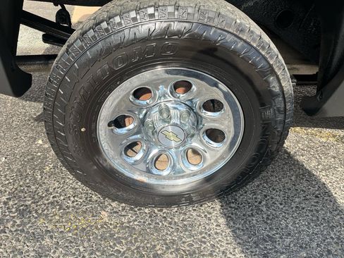 Used 2011 Chevrolet Silverado 1500 W/T w/ LS Package AWD/4WD image 13