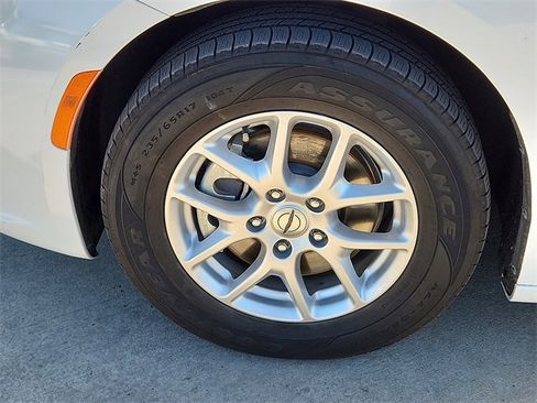 Used 2022 Chrysler Pacifica Touring-L image 7