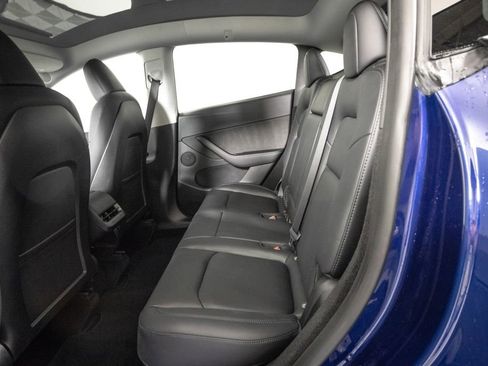 Used 2022 Tesla Model Y Long Range AWD/4WD image 11