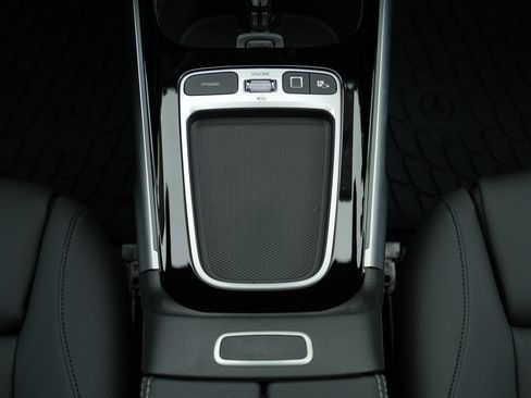 New 2026 Mercedes-Benz GLB 250 4MATIC image 30