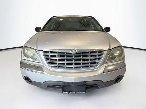 Used 2005 Chrysler Pacifica Touring FWD image 2