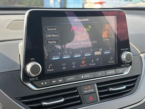 Used 2024 Nissan Altima 2.5 SR image 3