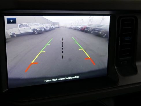 Used 2024 Ford Bronco Black Diamond image 3