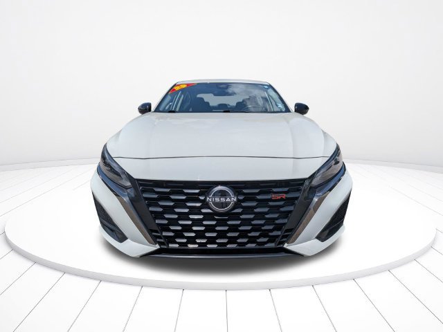 Used 2025 Nissan Altima 2.5 SR FWD image 9
