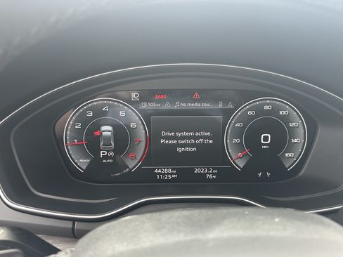 Used 2022 Audi Q5 2.0T Premium Plus w/ Premium Plus Package AWD/4WD image 25