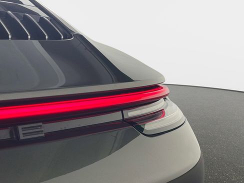 Used 2020 Porsche 911 Carrera 4S AWD/4WD image 15