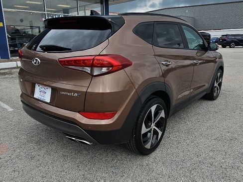Used 2016 Hyundai Tucson Limited w/ Option Group 03 FWD image 7