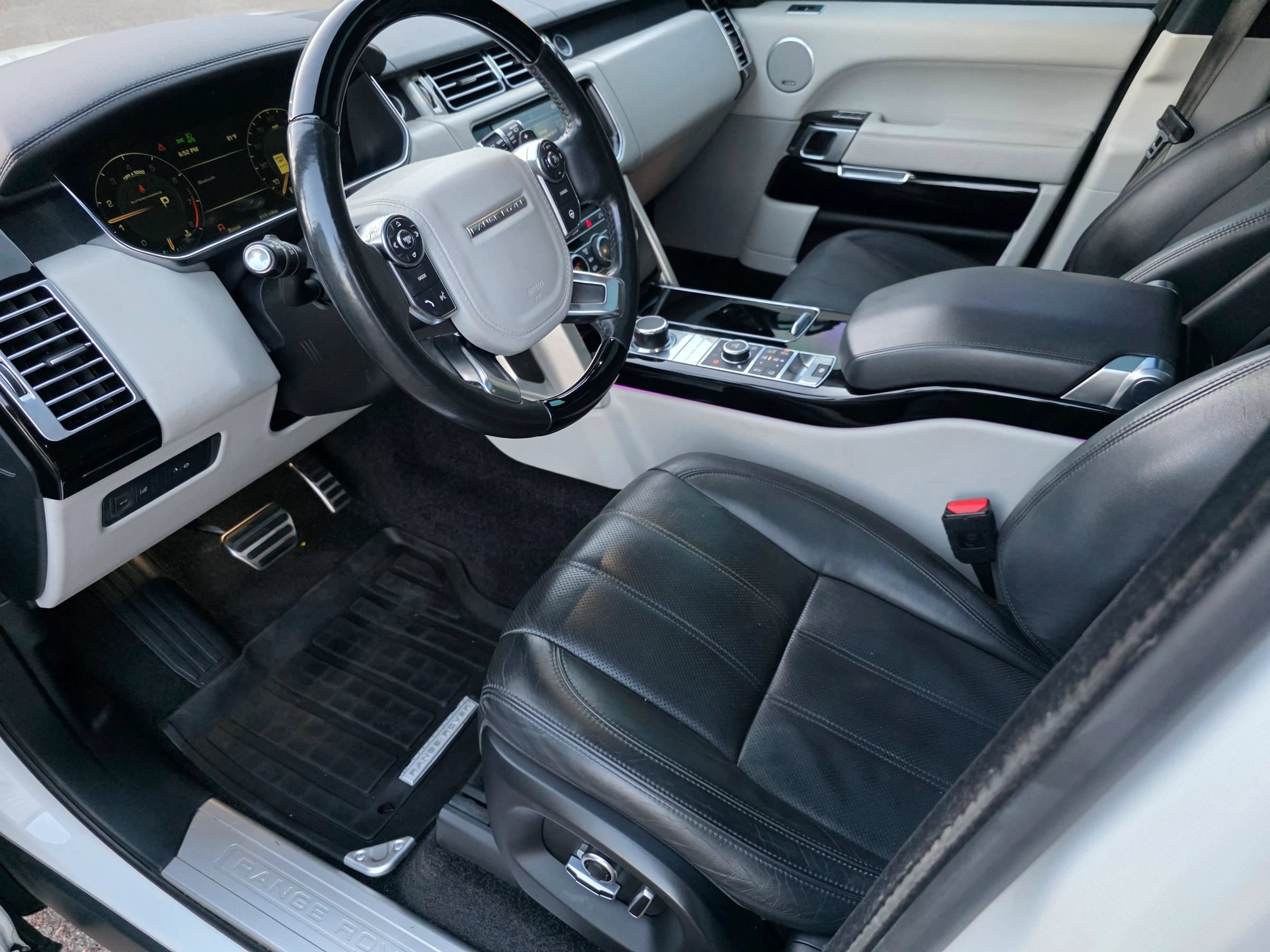 Used 2016 Land Rover Range Rover Supercharged AWD/4WD image 9