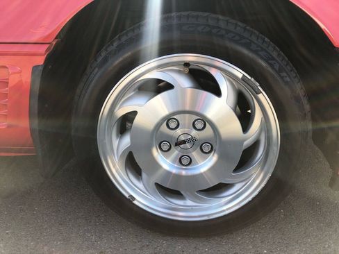 Used 1995 Chevrolet Corvette Convertible RWD image 23