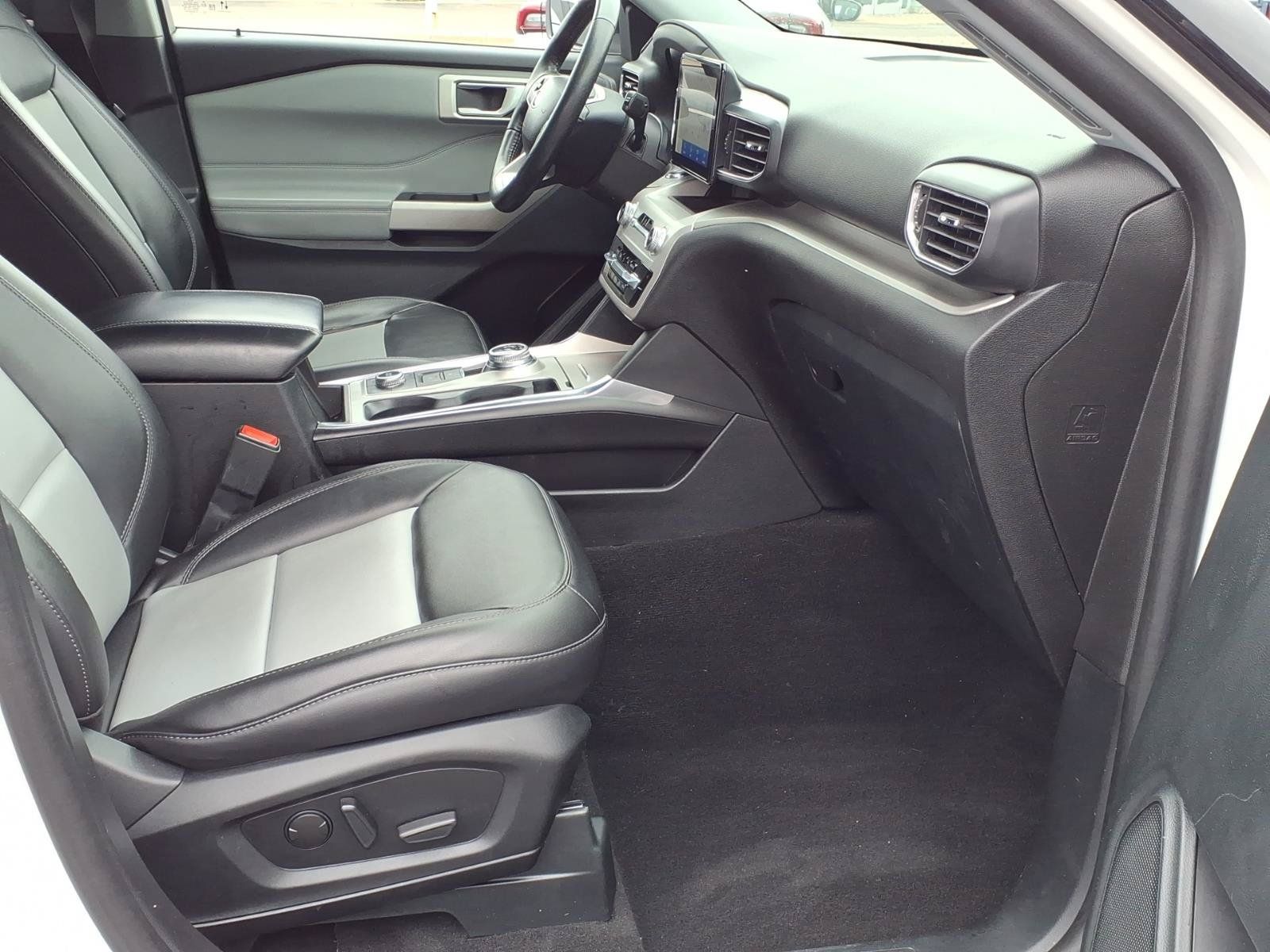 Used 2024 Ford Explorer XLT w/ Equipment Group 202A AWD/4WD image 20