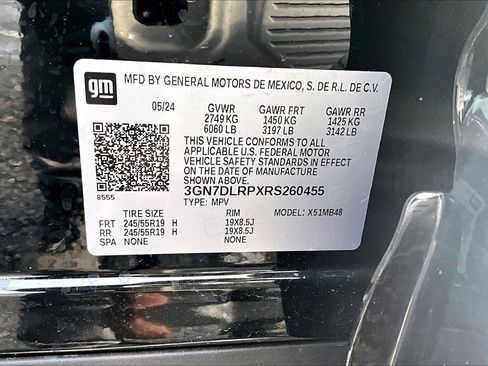 Used 2024 Chevrolet Equinox EV LT image 28