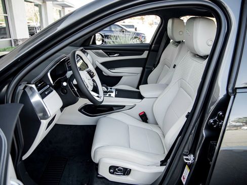 New 2025 Jaguar F-PACE R-Dynamic S image 14