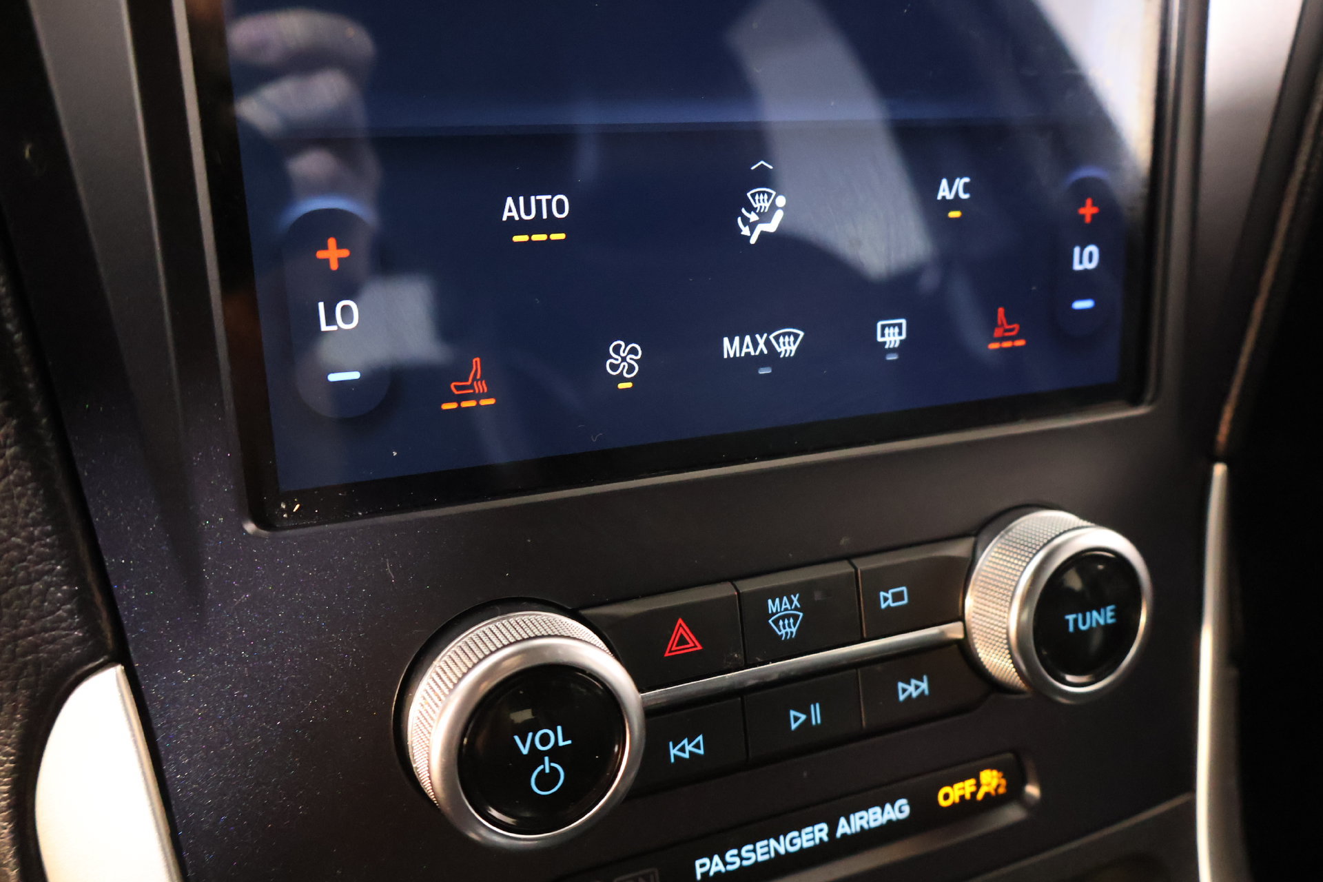 Used 2024 Ford Edge ST-Line AWD/4WD image 7