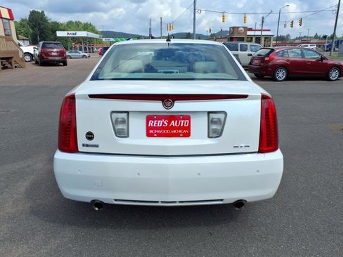 Used 2008 Cadillac STS V8 image 4