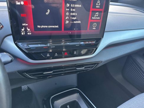 Used 2023 Volkswagen ID.4 Pro image 18